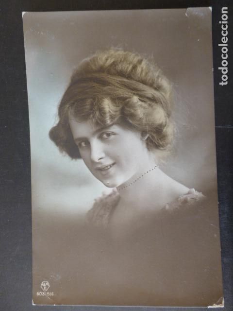 Postales: MUJER ELEGANTE POSTAL - Foto 1