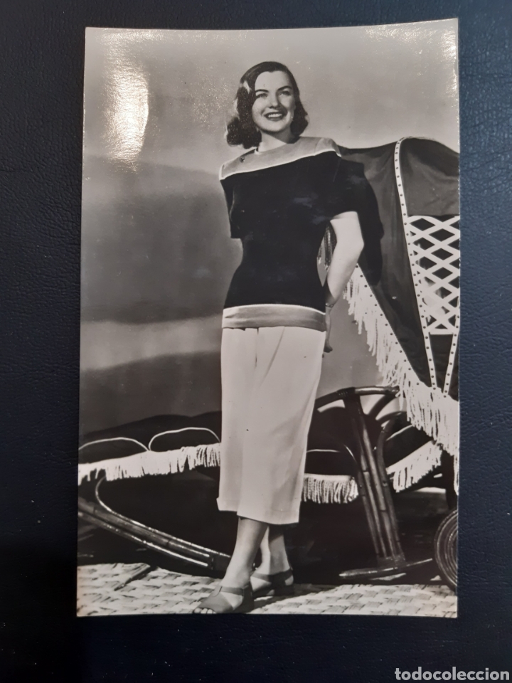 Postales: Postal de Ella Raines. - Foto 1