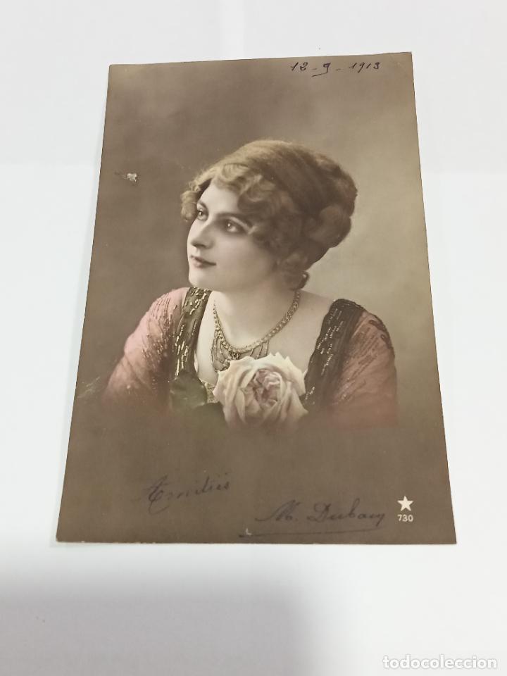 Postais: TARJETA POSTAL DE MUJERES. ROSTRO DE UNA MUJER CON PEINADO DE ONDAS Y FLOR EN EL TORSO