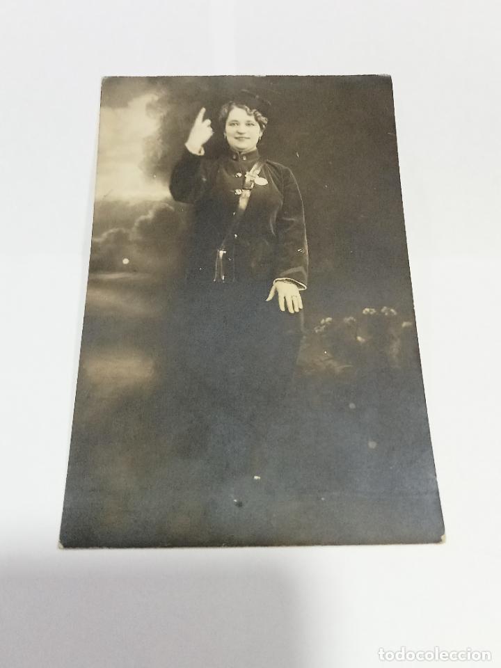 Postais: TARJETA POSTAL DE MUJERES. IMAGEN DE MUJER VESTIDA CON UNIFORME