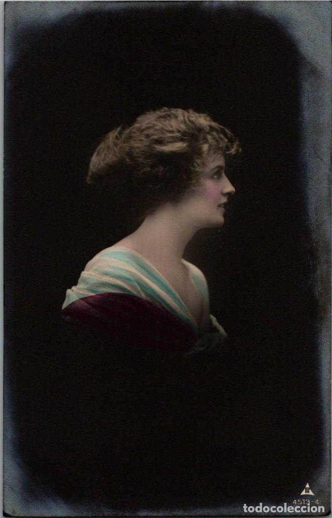 Postais: Antigua Postal Francesa - Muchacha de Perfil - Ed. PM - n&ordm; 4513/4 - Coloreada - 135x86mm.