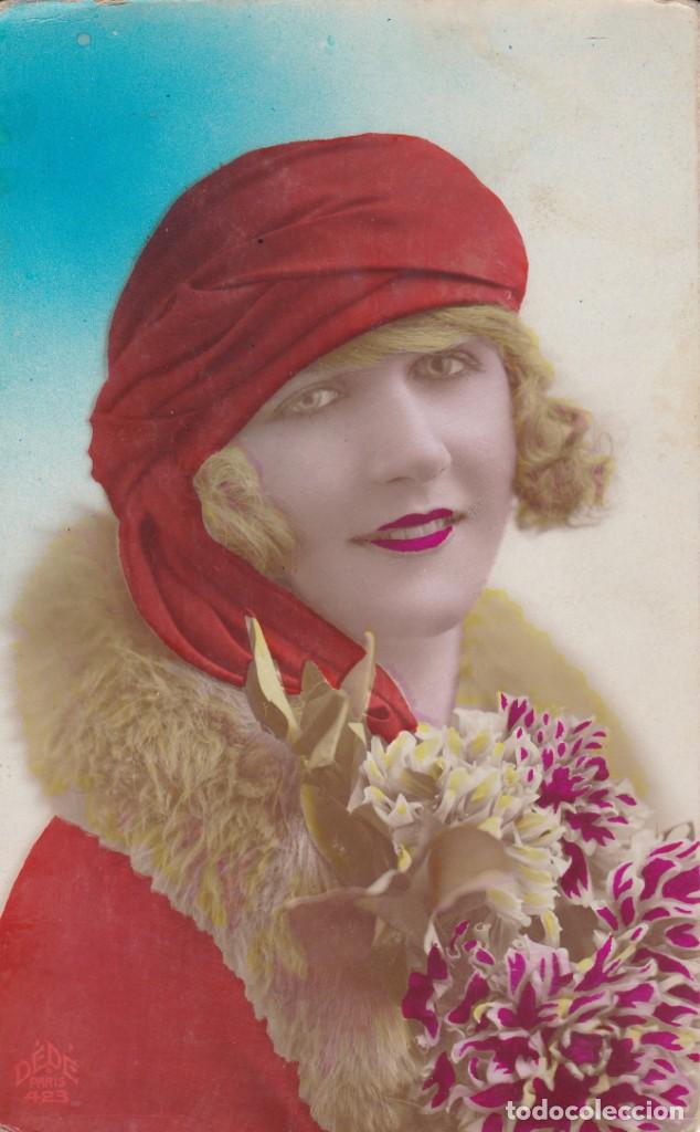 Postais: bella se&ntilde;orita con flores escrita principios siglo XX
