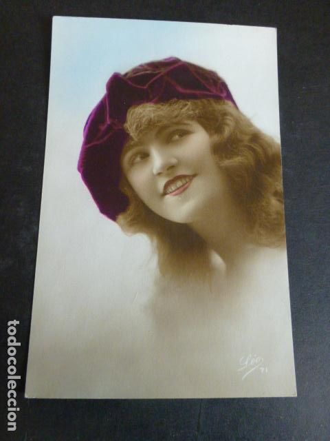 Postales: MUJER ELEGANTE POSTAL - Foto 1