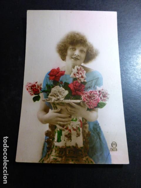 Cartoline: MUJER CON ROSAS POSTAL