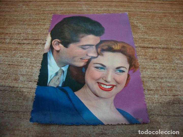 Postais: POSTAL PAREJA ENAMORADOS NUEVA