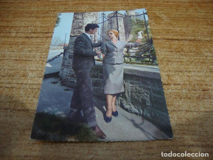 Postais: POSTAL PAREJA ENAMORADOS EN LA VALLA NUEVA
