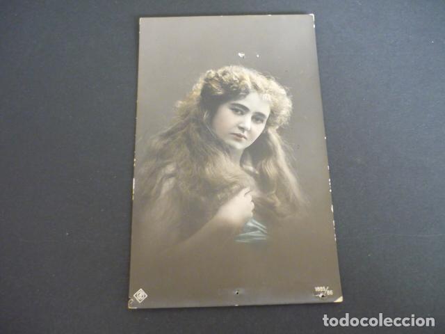 Cartoline: MUJER ELEGANTE POSTAL