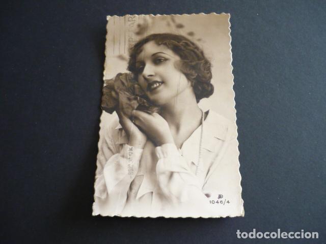 Postais: MUJER ELEGANTE POSTAL