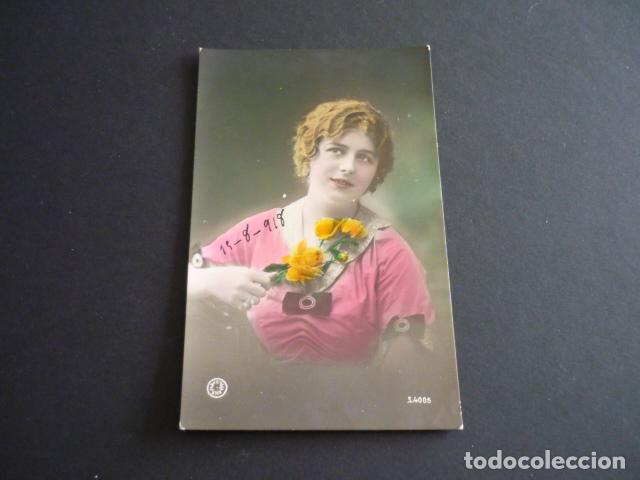 Postales: MUJER ELEGANTE POSTAL - Foto 1