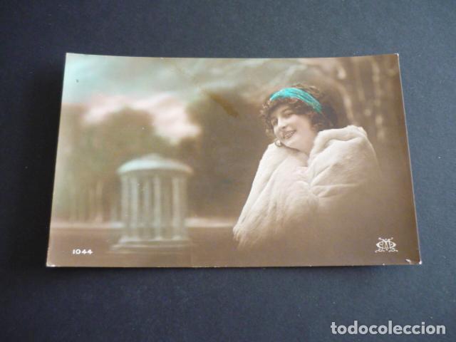 Cartoline: MUJER ELEGANTE POSTAL