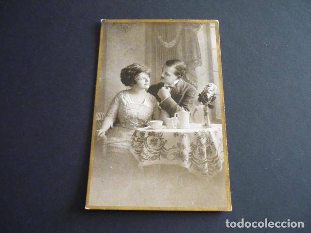 Cartoline: PAREJA DE ENAMORADOS POSTAL