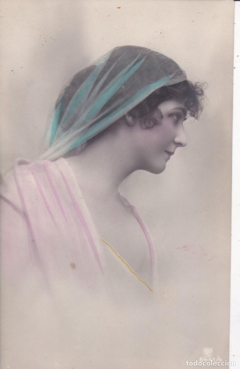 Postales: bella mujer circulada 1920 - Foto 1