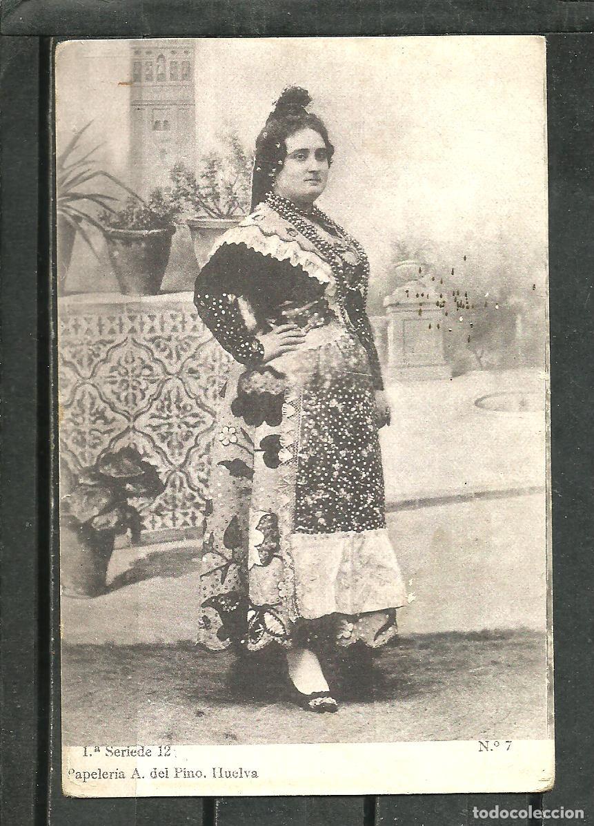 Postales: MUJER CON TRAJE REGIONAL - A. DEL PINO NRO. 7 - BLANCO-NEGRA - NO CIRCULADA