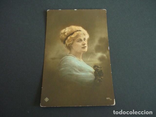 Postales: MUJER ELEGANTE POSTAL - Foto 1