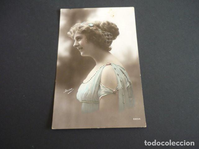 Cartoline: MUJER ELEGANTE POSTAL