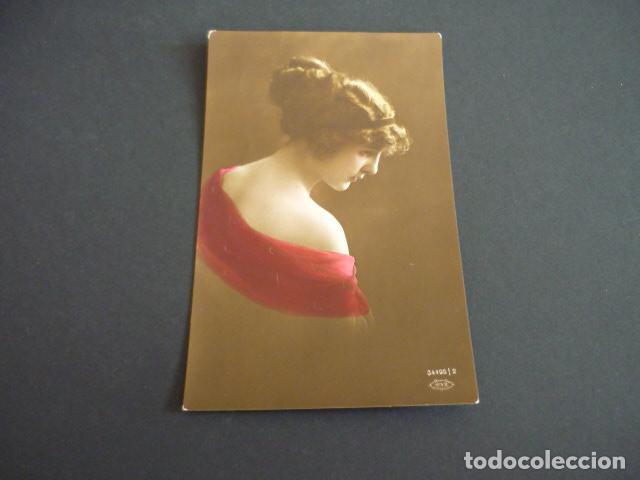 Postales: MUJER ELEGANTE POSTAL - Foto 1