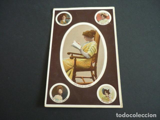 Cartoline: MUJER LEYENDO POSTAL