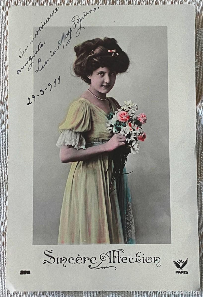 Postkarten: POSTAL DE MUJER CON RAMO DE FLORES, ESCRITA 1911