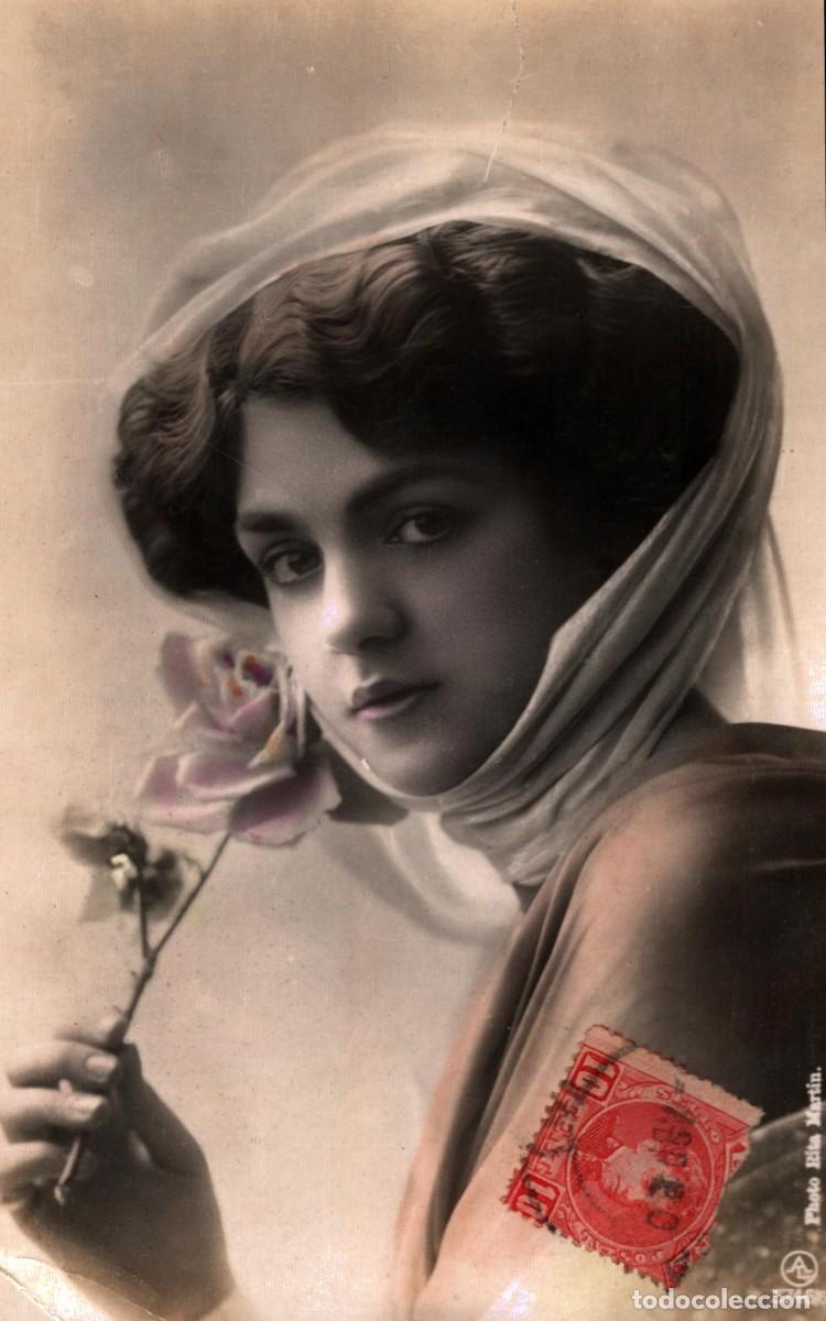 Postales: bella mujer con rosa escrita