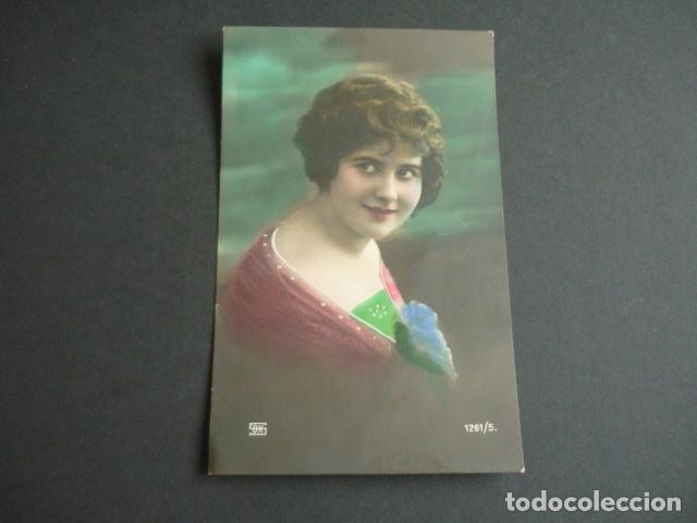 Postales: MUJER ELEGANTE POSTAL - Foto 1