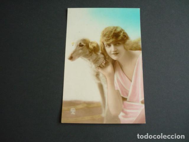 Postales: MUJER ELEGANTE POSTAL - Foto 1
