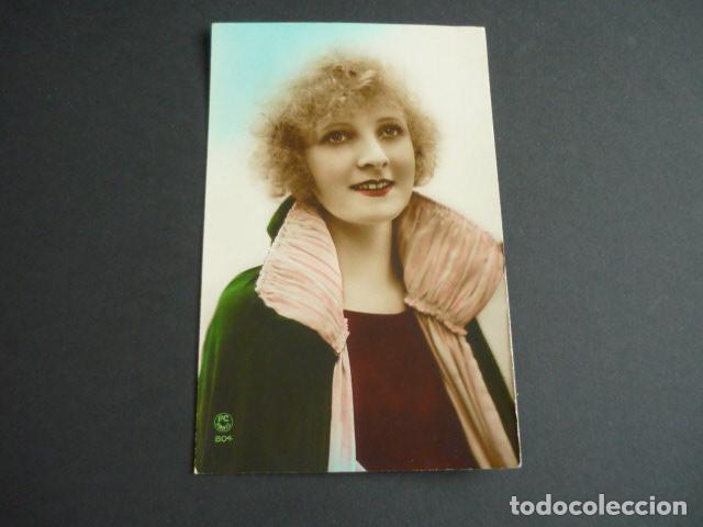 Postales: MUJER ELEGANTE POSTAL - Foto 1