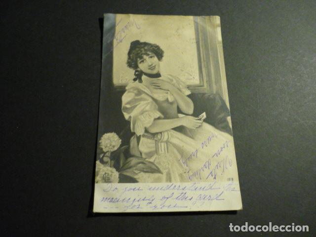 MUJER ELEGANTE POSTAL