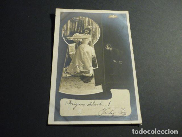 Postais: MUJER A TRAVES DE LA CERRADURA POSTAL