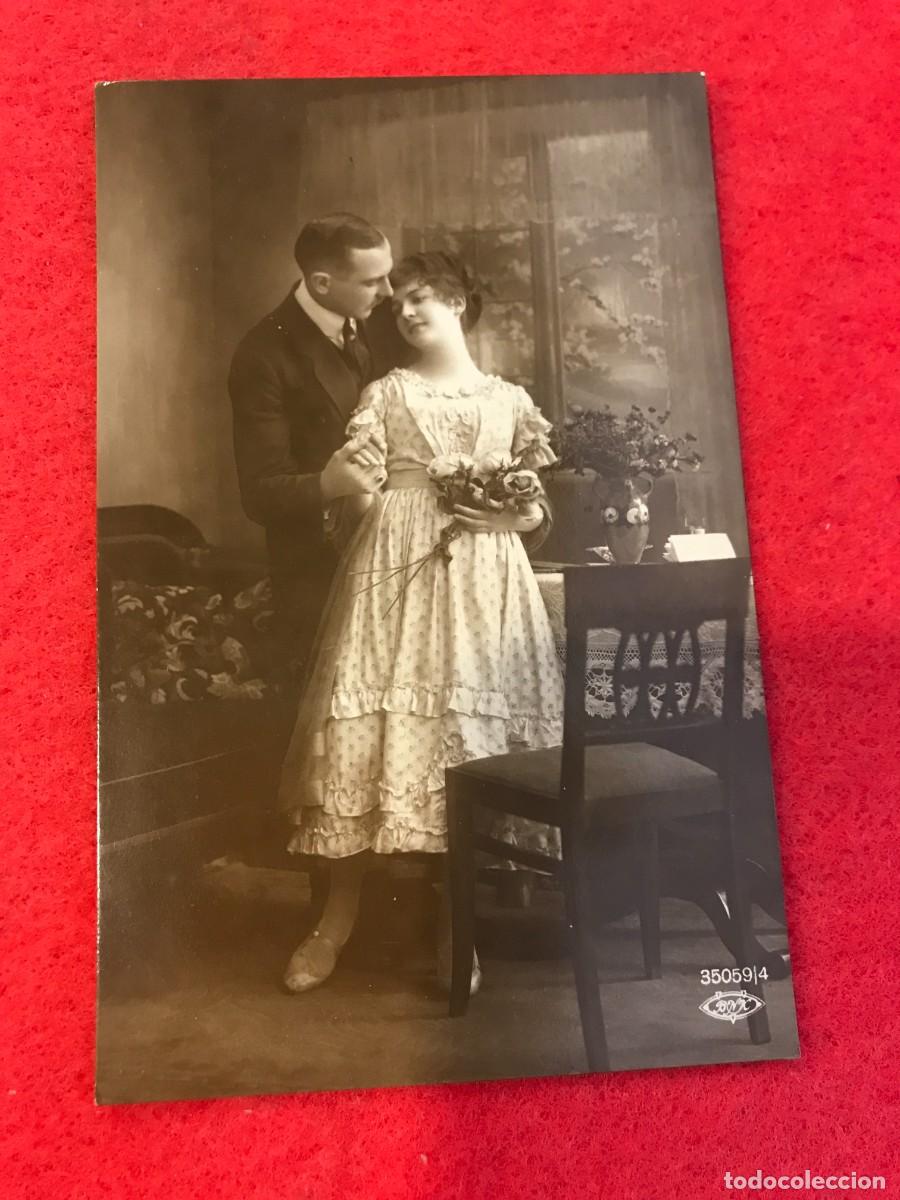 Postkarten: POSTAL. PAREJA DE ENAMORADOS. NO ESCRITA