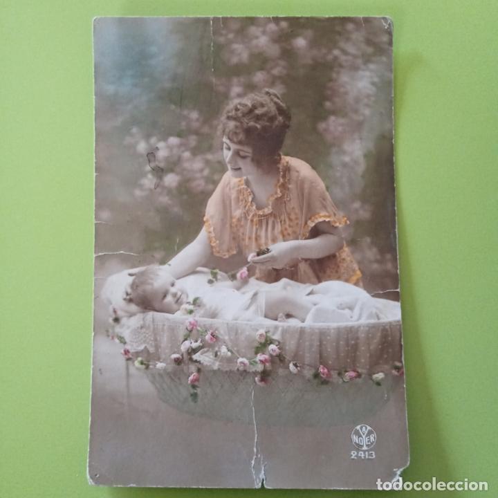 ANTIGUA POSTAL COLOREADA. DAMA CON BEBE