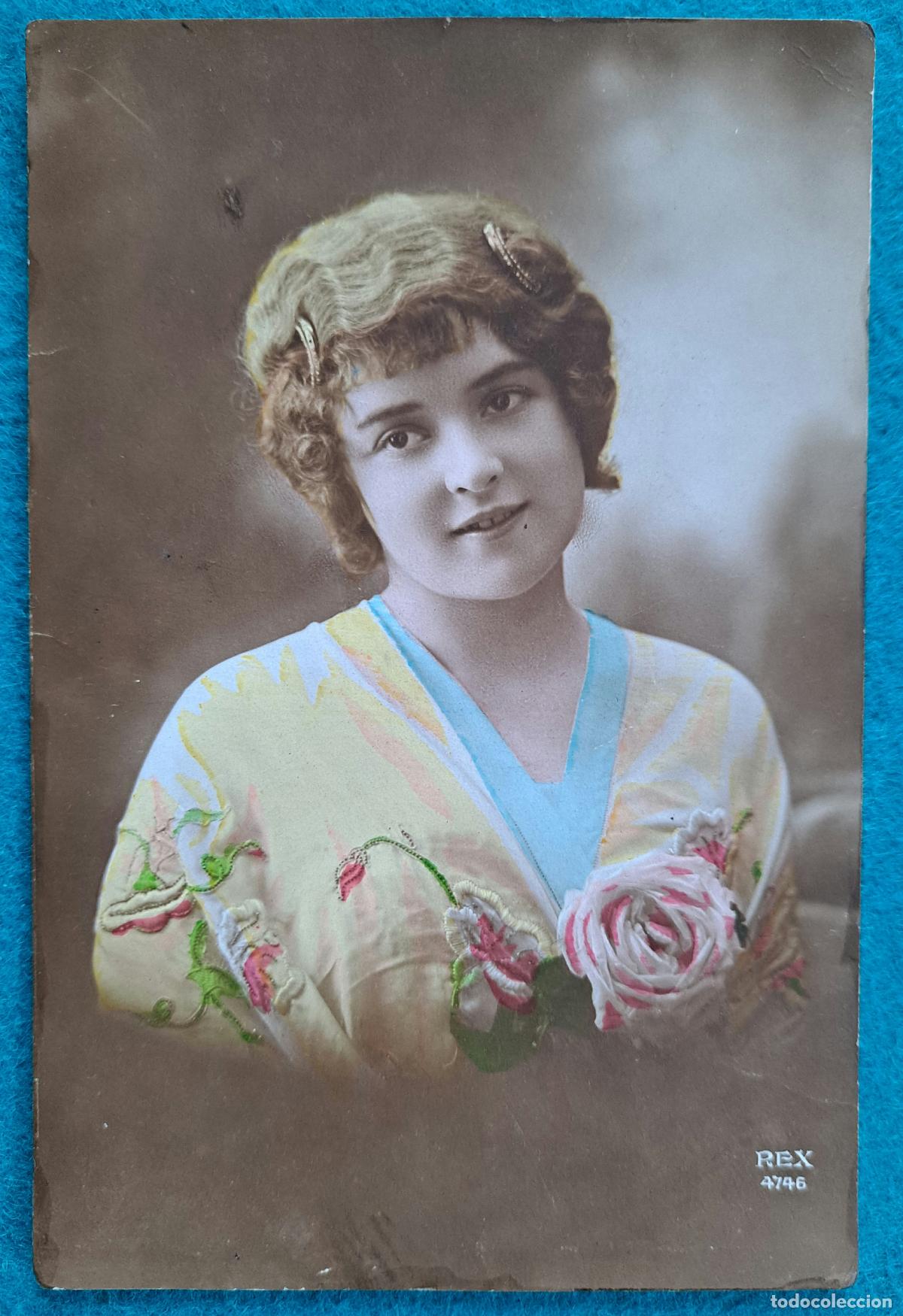 Cartoline: RW POSTAL ROMANTICA MUJER FLORES PR107
