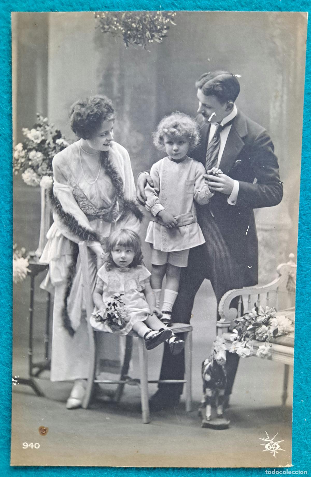 Postales: RW POSTAL FAMILIA PR135