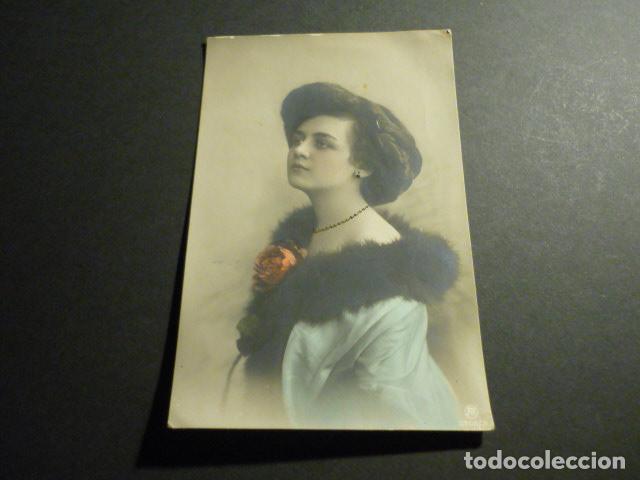 Postais: MUJER ELEGANTE POSTAL