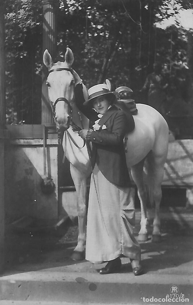 Postcards: ANTIGUA POSTAL-DAMA CON CABALLO (Principios 1900)