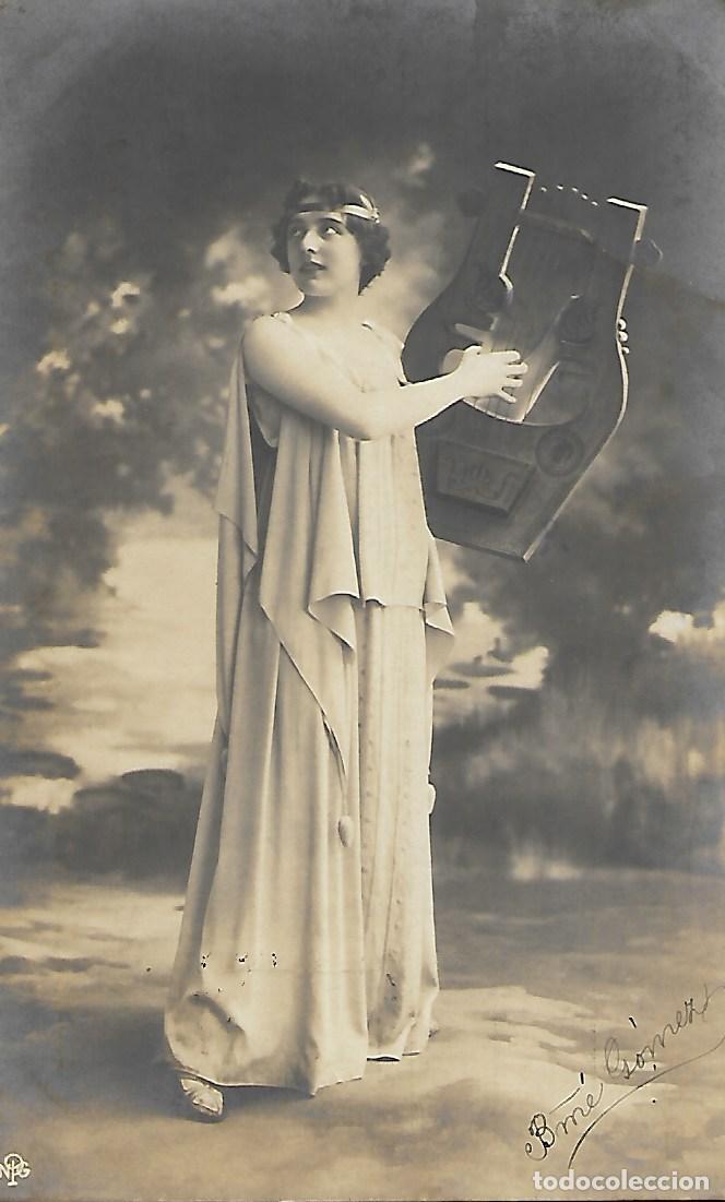 Postcards: ANTIGUA POSTAL-DAMA TOCANDO LA LIRA (1902)