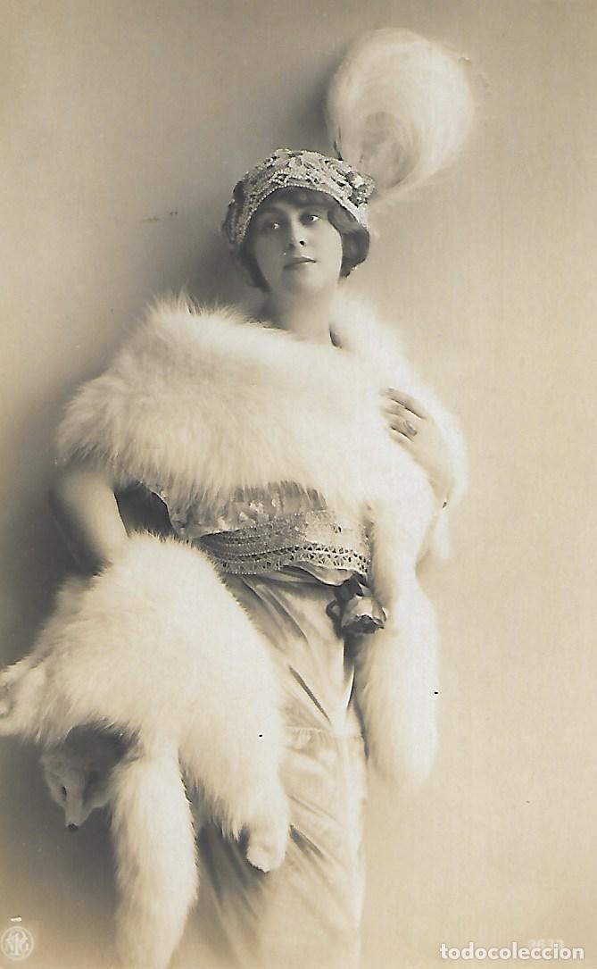 Postcards: ANTIGUA POSTAL-DAMA ELEGANTE CON SOMBRERO (Principios 1900)