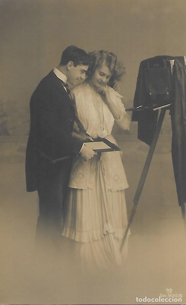 Postkarten: ANTIGUA POSTAL-PAREJA EN FOT&Oacute;GRAFO (Principios 1900)