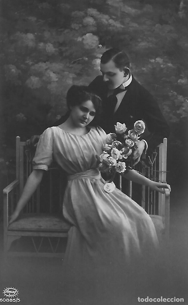 Postais: ANTIGUA POSTAL-PAREJA CON FLORES (1916)