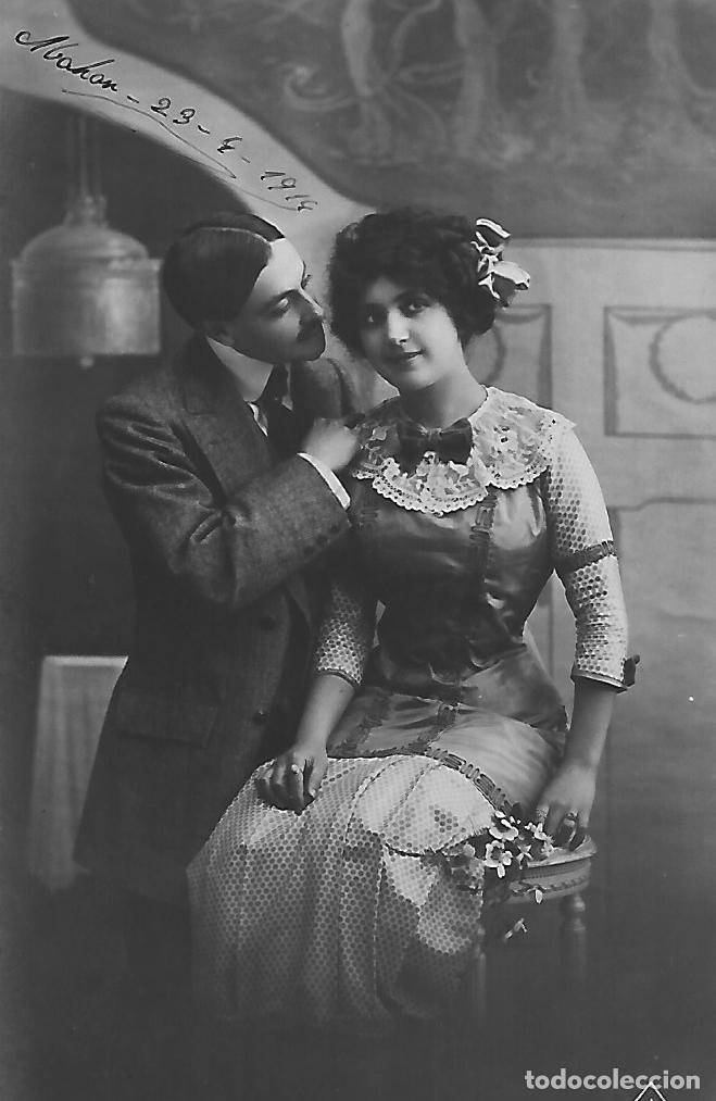 Postais: ANTIGUA POSTAL-ENAMORADOS EN SAL&Oacute;N (1914)