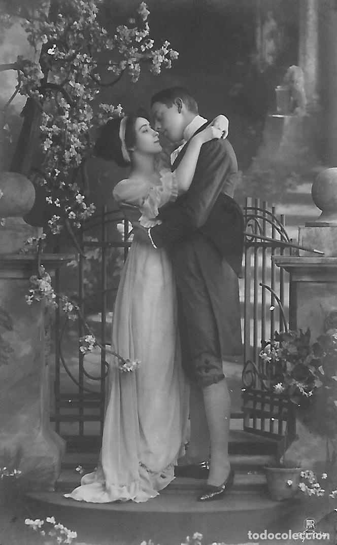 Postais: ANTIGUA POSTAL-PAREJA ABRAZ&Aacute;NDOSE (1912)