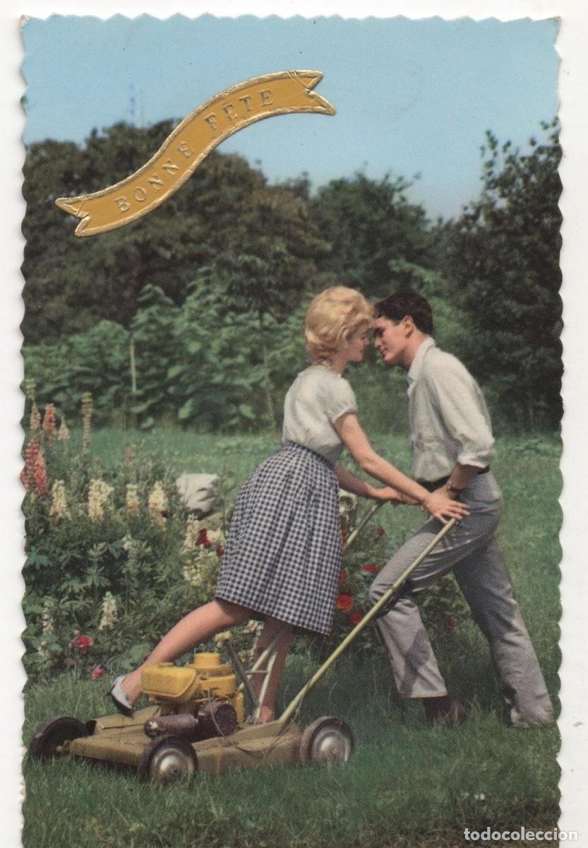 Cartes Postales: Postal francesa-circulada- a&ntilde;os 50-60- pareja rom&aacute;ntica