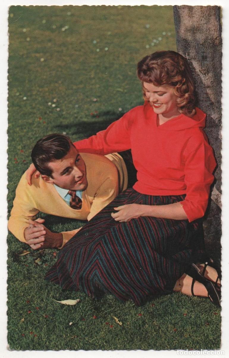Postcards: Postal francesa a&ntilde;os 60-70- sin circular-pareja rom&aacute;ntica