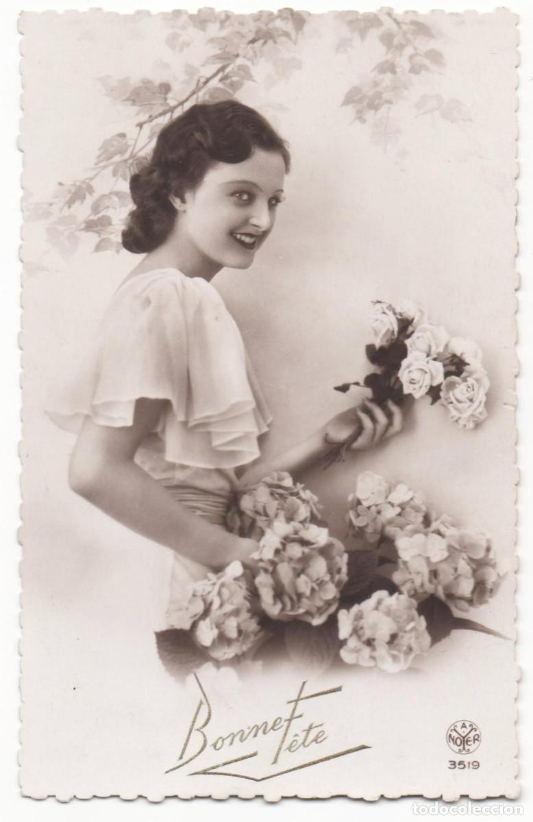 Postcards: Postal francesa a&ntilde;os 30- escrita-Rom&aacute;ntica-mujer con flores