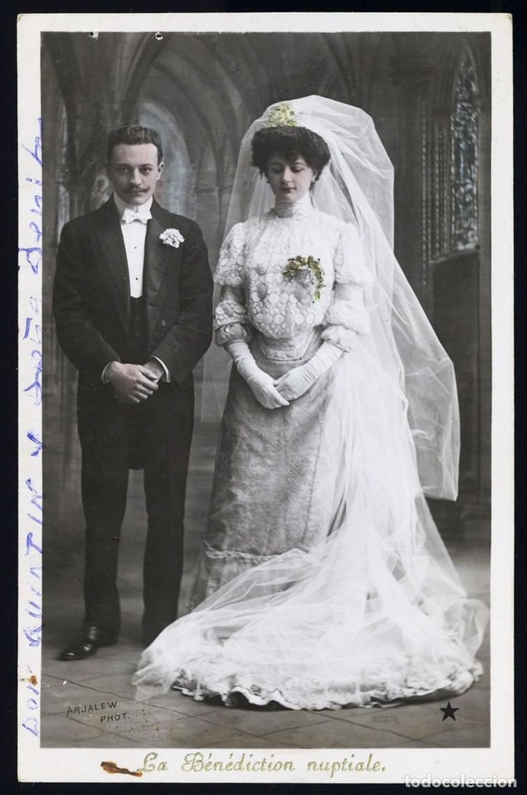 Postais: MUY ANTIGUA POSTAL PAREJA DE NOVIOS EN EL ALTAR - FRANCIA