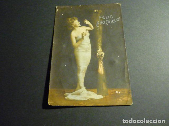 Cartoline: MUJER ELEGANTE CON BOTELLA DE CHAMPAN ANTIGUA POSTAL