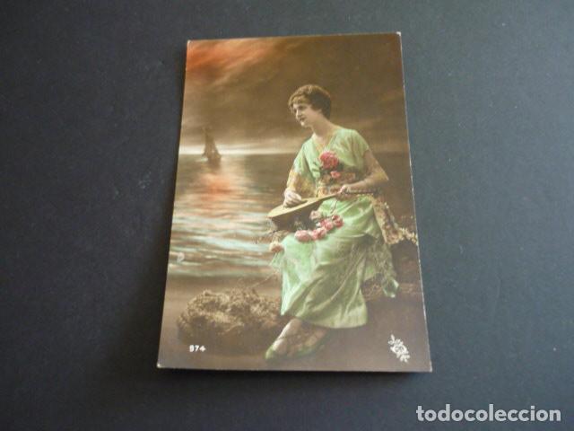 Postales: MUJER CON MANDOLINA POSTAL - Foto 1
