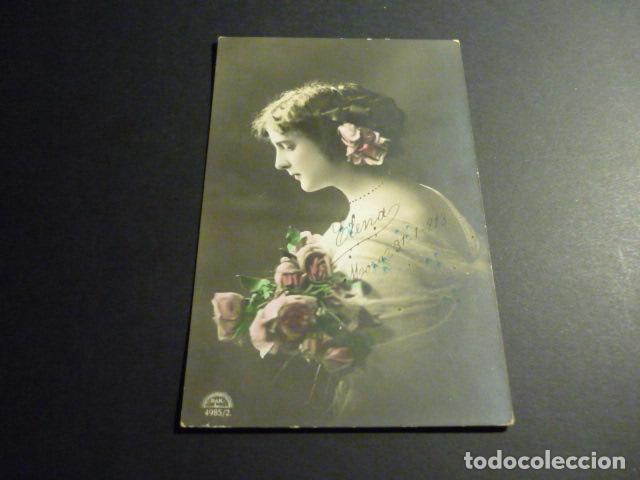 MUJER ELEGANTE POSTAL