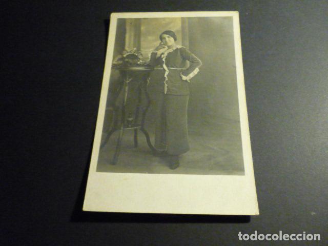Postales: MUJER ELEGANTE POSTAL - Foto 1