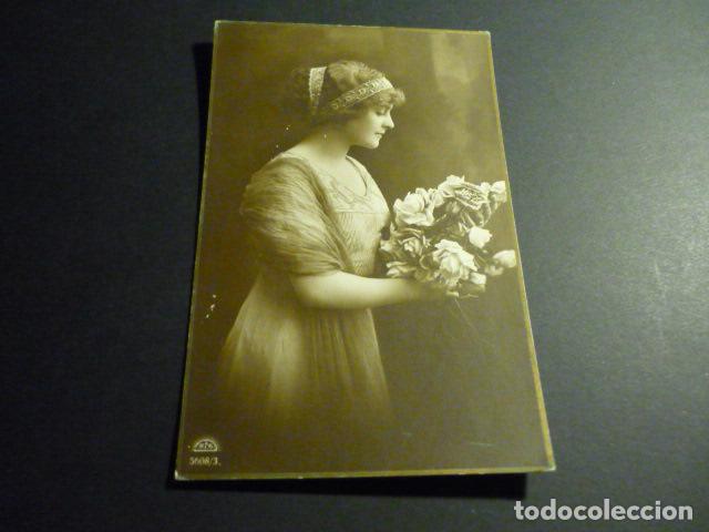 Postais: MUJER ELEGANTE POSTAL
