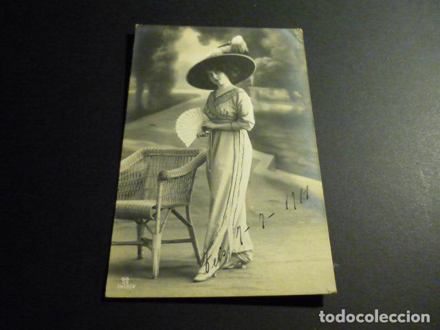 Postales: MUJER ELEGANTE POSTAL - Foto 1